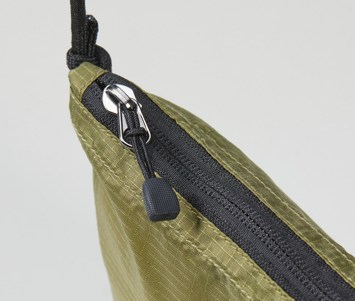 ライトナイロン リップストップ ショルダーサコッシュ